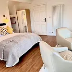 High Grassings Bed & Breakfast 4*