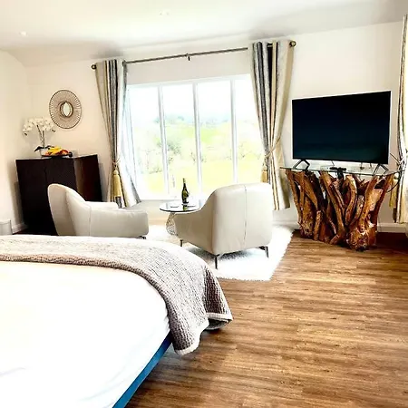 High Grassings Bed and Breakfast 4*