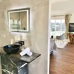 High Grassings Bed and Breakfast 4*